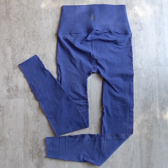 Free People Running Through My Mind Leggings NWOT - LARGE - Picture 9 of 16